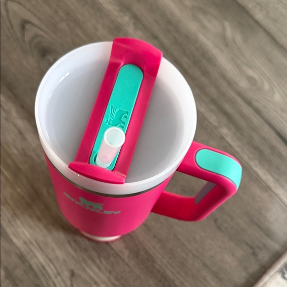 Stanley 40oz Quencher Tumbler Passion Pink - Picture 4 of 4